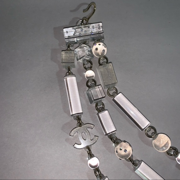 RARE! auth CHANEL triple strand CC logo Italian Resin STATEMENT bib NECKLACE A94 - Picture 8 of 16